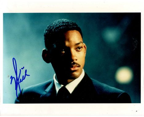 ACADEMY AWARDS CONTROVERSY: Will Smith (1968- ) American actor, Academy Award winner. Signed colour 10 x 8 photograph of Smit