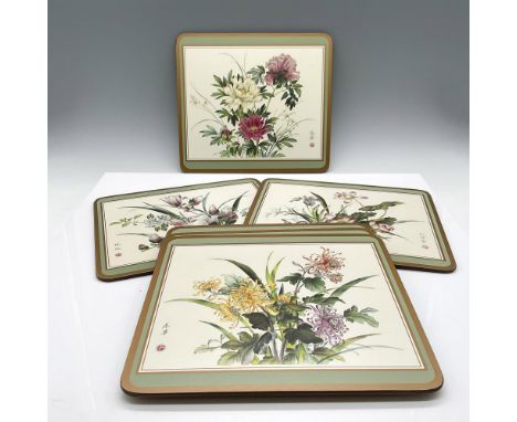 Oriental floral mats with lacquered top and cork back. This item has its original box: 9"L x 8"W x 1.25"H. Issued: 20th centu
