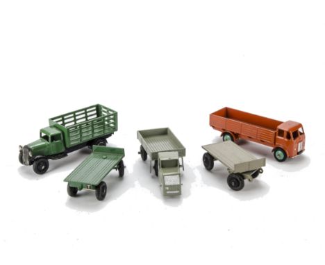 Dinky Toys Wagons & Trailers, 30n Farm Produce Wagon, green body, type 2 open chassis, black ridged hubs, VG-E, 25r Forward C