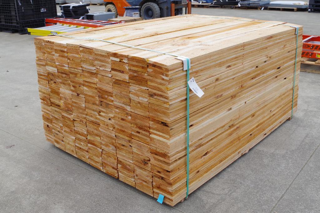 [486] 1x6 x 6' Western Red Cedar Rustic Fencing Boards (one full pallet)