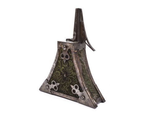 A musketeers powder flask, dating: 17th Century, provenance: Northern Germany, dating: 17th Century, provenance: Northern Ger