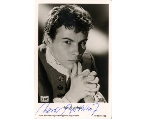 EUROPEAN CINEMA: Selection of signed postcard photographs, most vintage, by various stars of European films including Eddie C