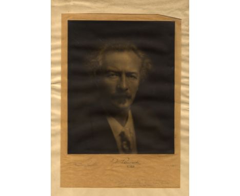 PADEREWSKI I. J.: (1860-1941) Polish Pianist &amp; Composer, Prime Minister of Poland, 1919. Vintage signed 11 x 17 photograp