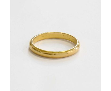 A 22 Carat Gold Band Ring, finger size RGross weight 4.2 grams.