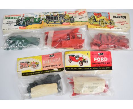 Five Airfix 1:32 scale plastic model veteran car kits comprising 1910 Model T Ford 1337, 1905 Rolls-Royce 1336, 1904 Darracq 