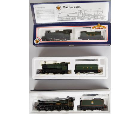 Three Bachmann Branch-Line 00 gauge model railway locomotives comprising 32-300 2251 Collet Goods 3202 GWR Green, 31-801 93xx