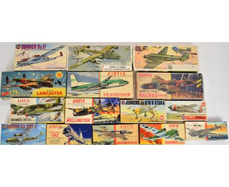Fifteen vintage Airfix 1:72 scale plastic model aircraft kits to include Avro Lancaster BI 1418, Handley Page Halifax 584, Fo