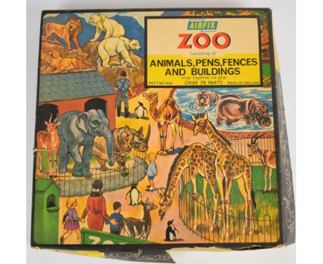 Airfix H0/00 scale plastic model Zoo kit with animals, pens, fences and buildings, 1686, in original box.