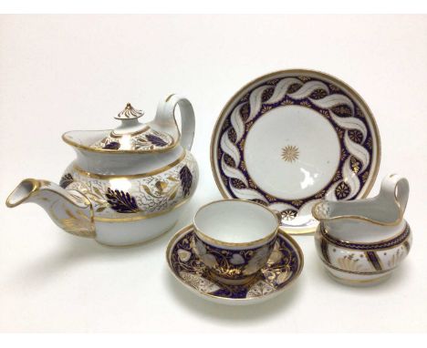 NEW HALL PORCELAIN COMPOSITE TEA AND COFFEE SERVICE, EARLY 19TH CENTURY   including a tea pot, cream jug, cups, saucers and p