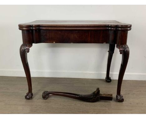 VICTORIAN MAHOGANY CHIPPENDALE STYLE CARD TABLE, 19TH CENTURY the foldover top opening to reveal a green baize lining, raised
