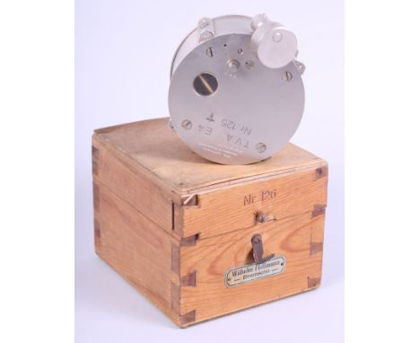 A WWII Kriegsmarine TVA analogue clock timer by Wilhelm Hoffman Werkstatte fur Feinmechanik, Bramsche bei Osnabruck, marked "