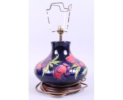 A Moorcroft "Anemone" pattern table lamp with shade, 8 3/4" high