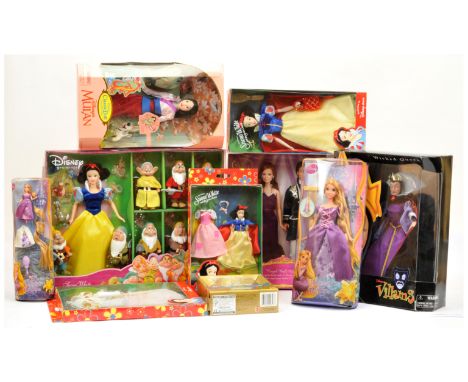 Disney Princesses dolls x 11: (1) - (4) Disney Store Snow White and the Seven Dwarfs Snow White dolls, larger 11.5"/29cm and 