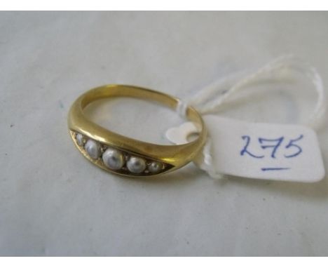 18ct five pearl ring 'O'       