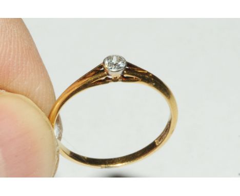 18 ct gold and solitaire ring, size M-N, weight approx 1.4 grams 