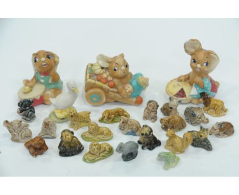 Box of Pendelfins and Wade whimsies 