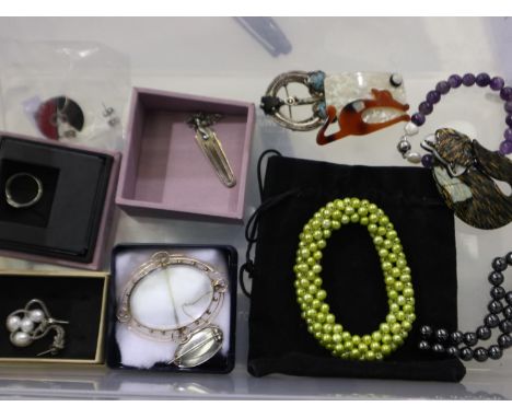 Mixed costume jewellery and 925 silver jewellery including silver earrings, ring, enamel brooch, etc. UK P&amp;P Group 1 (£16