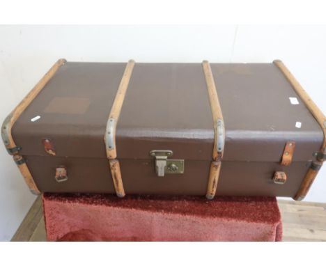 Wooden slatted flat top travelling trunk 