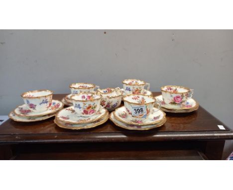 An 18 piece vintage tea set by Hammersley COLLECT ONLY. 1 cup has no maker markAll pieces are 1sts and in good condition 