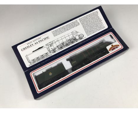 [Model Railway] A boxed Bachmann 'oo' gauge model railway locomotive Gresley A4 4-6-2 'Union of South Africa'