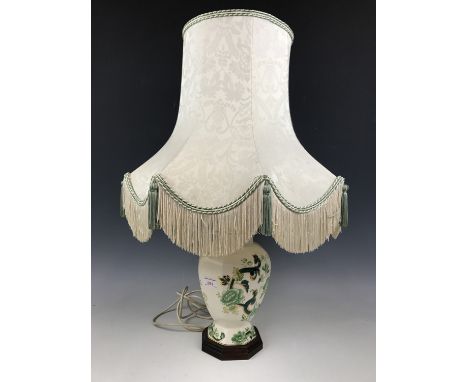 A Masons Chartreuse pattern table lamp base, 71 cm