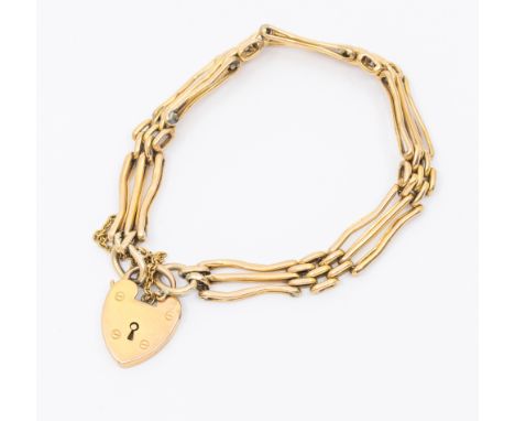 A 9ct rose gold gate link bracelet with heart shaped padlock clasp, width approx 9mm, length approx 19.5cm, weight approx 12g