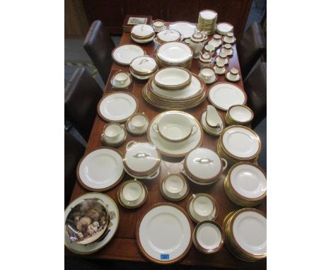 A large Coalport Red Wheat pattern dinner service approx 204 pieces, along with ten Lady Clare table mats decorated with Lond