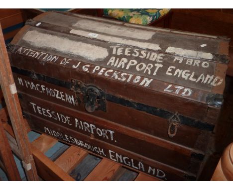 Wooden slatted dome top trunk