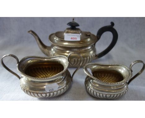 A THREE PIECE BACHELORS TEA SERVICE, approx 26.95oz