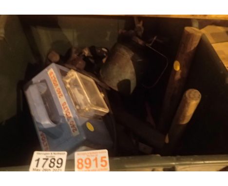 Box of mixed tools. Not available for in-house P&amp;P, contact Paul O'Hea at Mailboxes on 01925 659133 