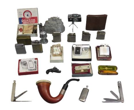 SMOKING COLLECTABLES GROUP - to include various pocket and table lighters, curved Bakelite cigarette case, cased amber charou