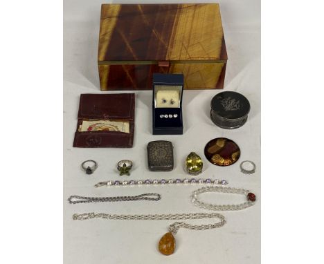 MODERN JEWELLERY BOX &amp; QUALITY CONTENTS - to include an oval amber type pendant silver mounted drop on a silver belcher l