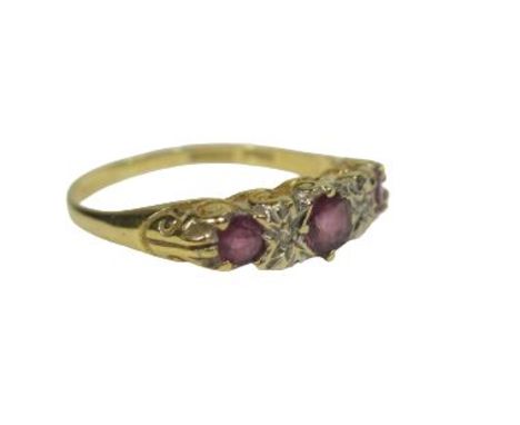 18CT GOLD RUBY &amp; DIAMOND DRESS RING - size R, 2.6grms