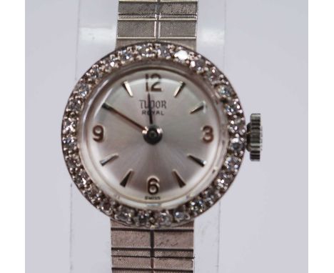 A lady's Tudor Royal 9ct gold bracelet watch, having a signed silvered dial with quarter Arabic numerals and baton markers, t