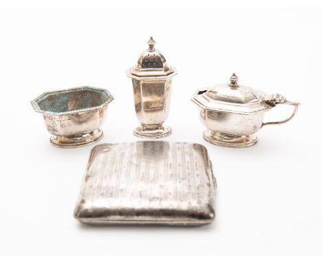 A silver part condiment set and a silver cigarette case (damaged) (4)