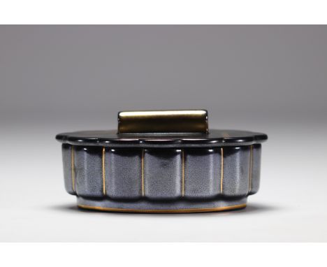 Villeroy &amp; Boch - Black and gold glazed ceramic box, V&amp;B mark underneath. - Weight: 420 g - Shipping available - Regi