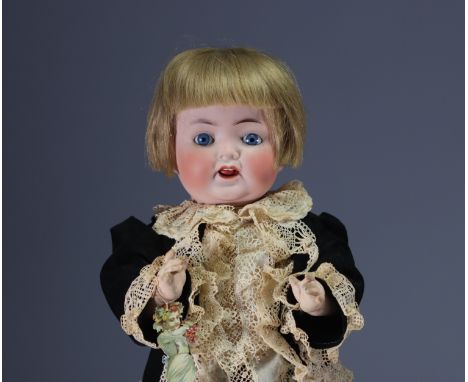 HEUBACH - Bisque character baby head nÂ° 342, circa 1920. - Weight: 1.10 kg - Shipping unavailable - Sizes: H 520MM - At firs
