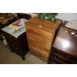 A mid 20th Century chest fitted four drawers