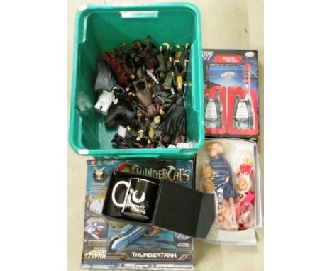 Group of mixed TV related toys and figures including boxed Bandai Thundercats Thundertank, Lord of the Rings figures, IMC Jam