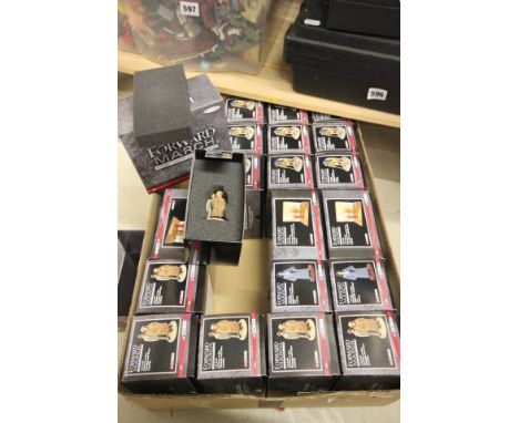 22 Boxed Corgi 1:32 Forward March hand painted metal figures including CC59182 Civilians at War United Nations Relief Worker 