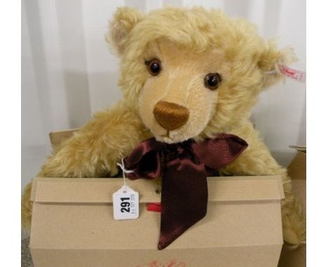 Ltd Edn boxed Steiff Year 2000 Teddy Bear blonde 43 with growler in excellent condition with certificate