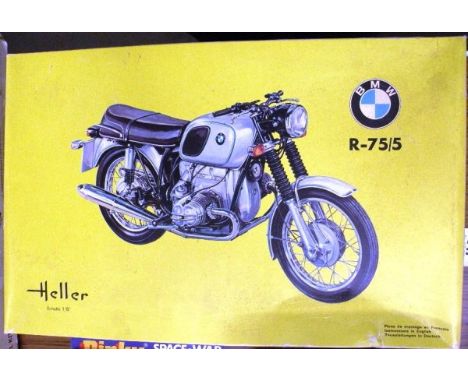 Boxed Heller 1/8 990 BMW R-75/5 model kit, appears complete, some in bags, with instructions
