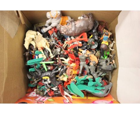 Good selection of various vintage plastic and metal figures including Britains Zoo, Crescent, Kelloggs, Britains, Leyla etc