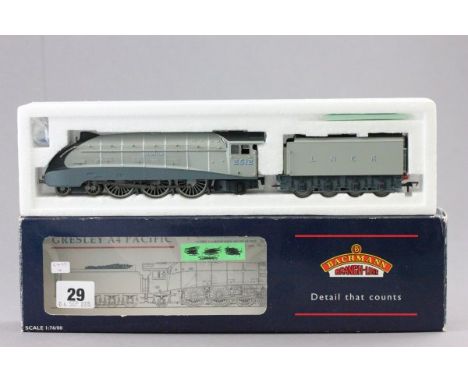 Boxed OO gauge Bachmann 31-952A A4 2512 Silver Fox LNER Silver Grey livery engine