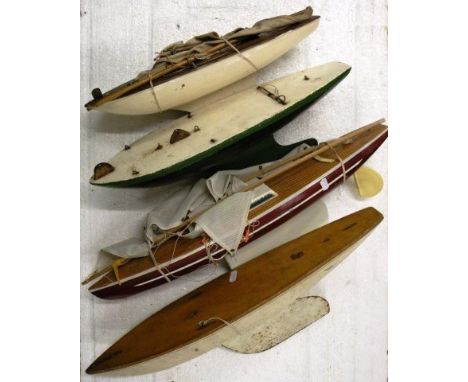 Four vintage Pond Yachts including Giner-Yacht
