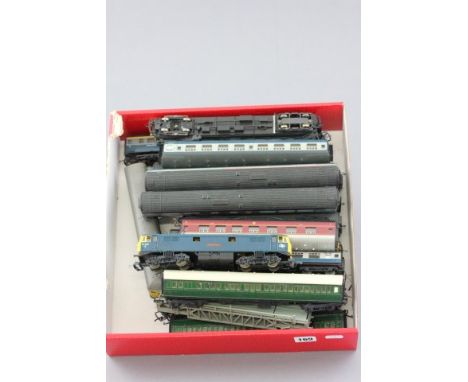 OO gauge Lima City of London engine, Lima power car and 14 carriages, coaches and transporters including Triang, Hornby Lima