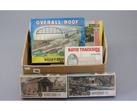 11 Super Quik cardboard model kits (unmade in bags) plus seven boxed trackside model kits including Faller B-102, Airfix Engi