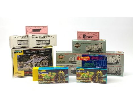 HO scale - nine American goods wagon plastic construction kits comprising three Proto 2000 Series Mather 40' Single Deck Stoc