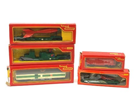 Tri-ang/Hornby '00' gauge - Battle Space Medical Corps Ambulance car; Anti-Aircraft Searchlight wagon; Red Arrow Bomb Transpo