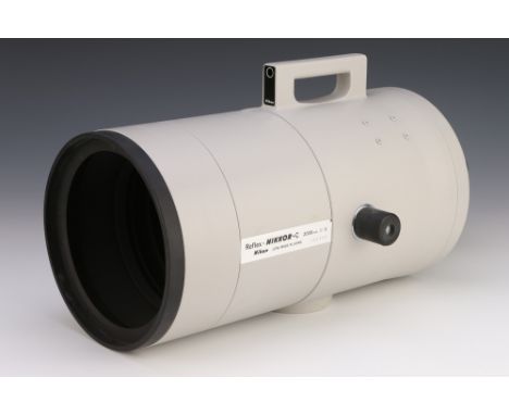 A Nikon Reflex-Nikkor f/11 2000mm Lens, white, serial no. 200569, body, VG-E, elements, E, with built-in rotary filters - L37